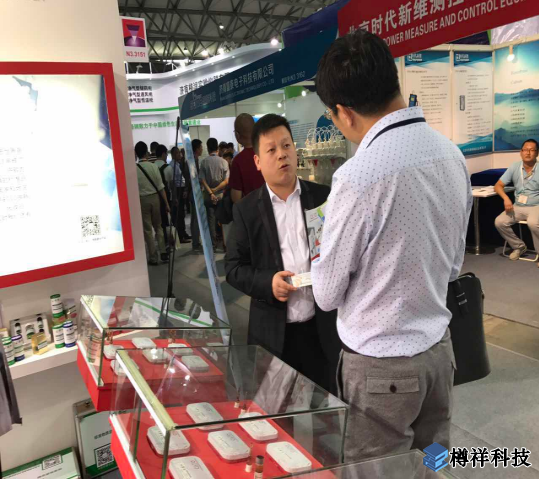 CATO工作人員以飽滿的熱情，為前來的客戶進行詳細的講解